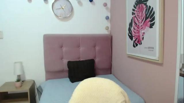 Image 3 of lanna_mills Stream on Chaturbate on 1 month ago