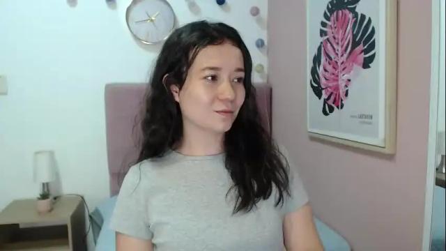 Image 4 of lanna_mills Stream on Chaturbate on 1 month ago