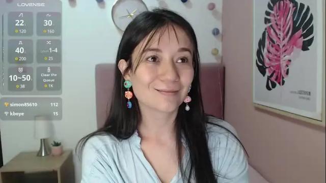 Image 2 of lanna_mills Stream on Chaturbate on 1 month ago
