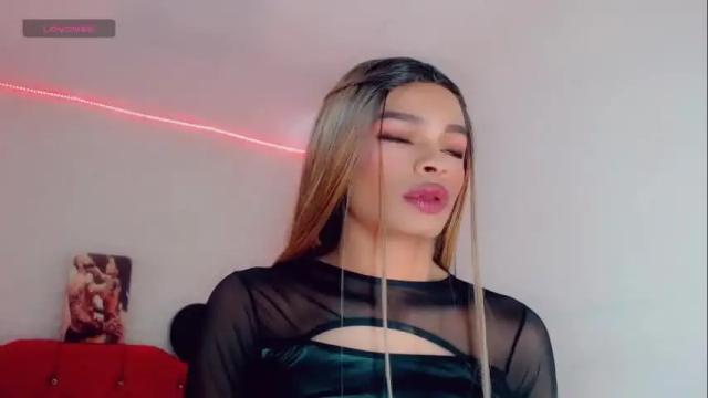 Image 5 of lara_brunette Stream on Chaturbate on 10 months ago