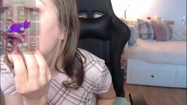 Image 2 of lara_c_rau Stream on Chaturbate on 2 months ago
