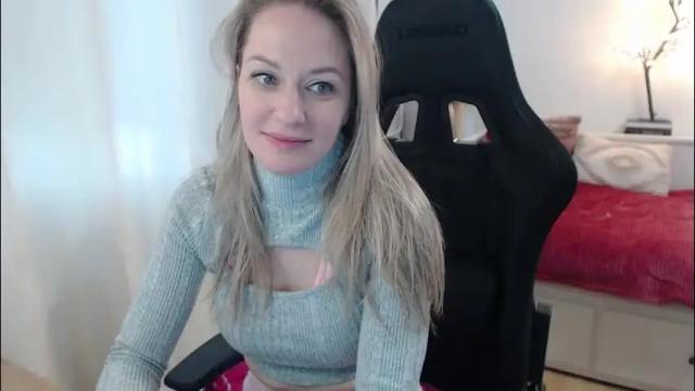 Image 7 of lara_c_rau Stream on Chaturbate on 12 days ago
