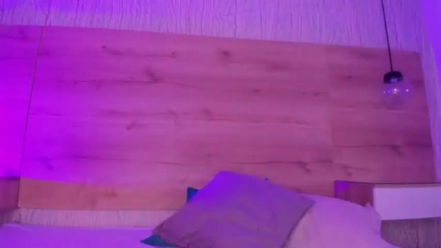 Image 10 of lara_gil Stream on Chaturbate on 15 months ago
