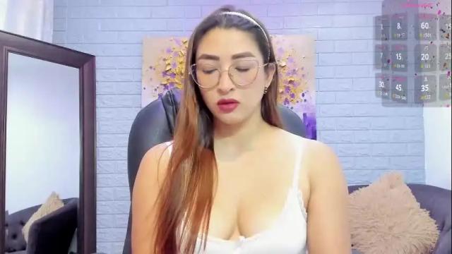 Image 10 of lara_martin Stream on Chaturbate on 1 month ago