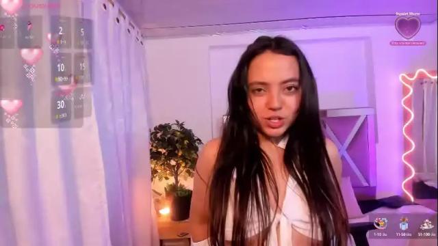 Image 11 of laraa_tay Stream on Chaturbate on 28 days ago