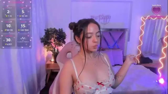 Image 12 of laraa_tay Stream on Chaturbate on 26 days ago