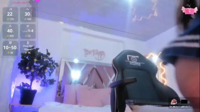 Image 3 of laraa_tay Stream on Chaturbate on 7 days ago