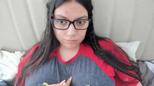 Image 6 of laracamille Stream on Chaturbate on 1 month ago