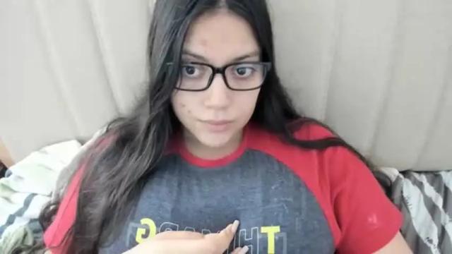 Image 11 of laracamille Stream on Chaturbate on 1 month ago