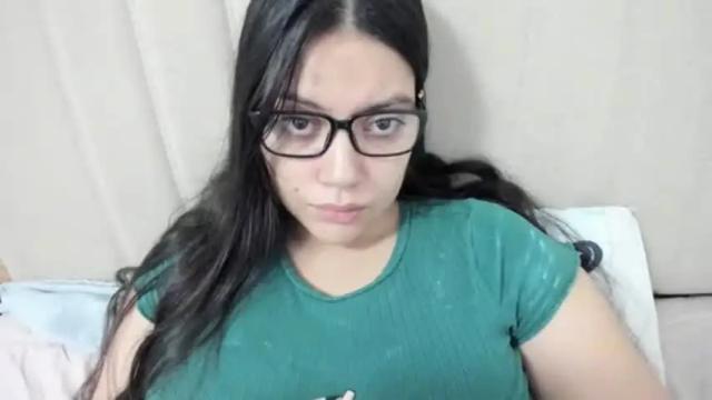 Image 3 of laracamille Stream on Chaturbate on 1 month ago