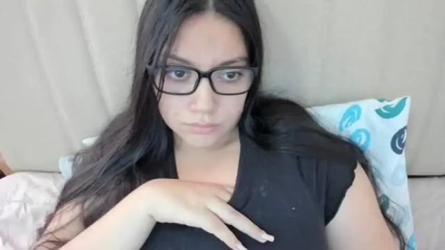 Image 12 of laracamille Stream on Chaturbate on 1 month ago