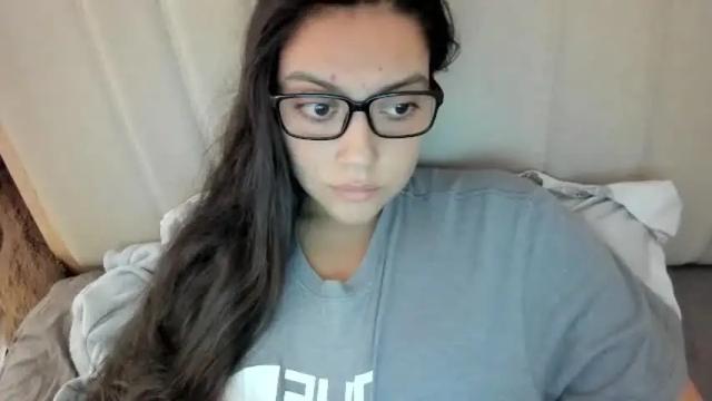 Image 3 of laracamille Stream on Chaturbate on 1 month ago