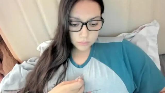 Image 6 of laracamille Stream on Chaturbate on 1 month ago