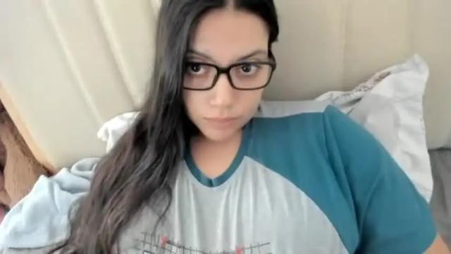 Image 8 of laracamille Stream on Chaturbate on 1 month ago