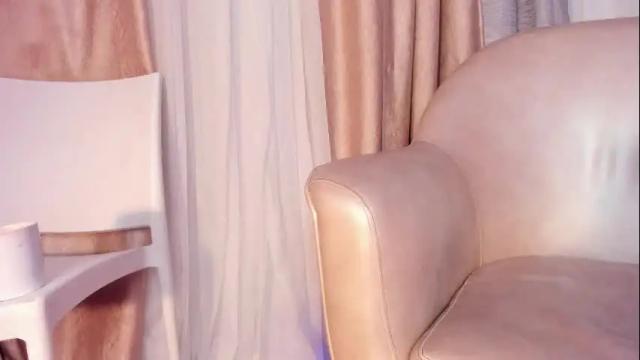 Image 8 of laragoldd Stream on Chaturbate on 6 days ago