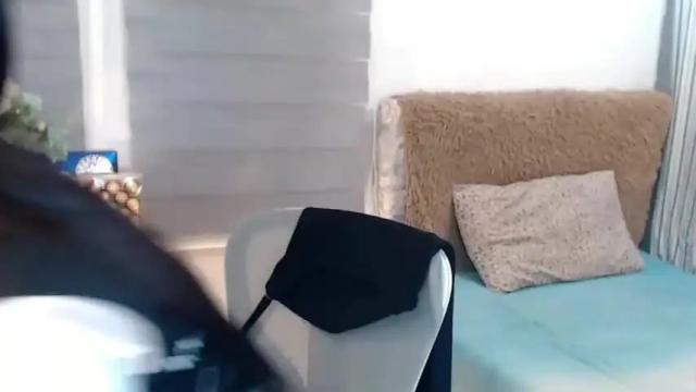 Image 7 of larah_fuchs26 Stream on Chaturbate on 19 months ago