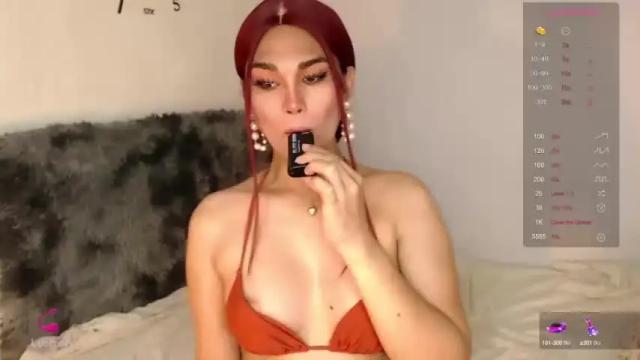 Image 2 of larah_fuchs26 Stream on Chaturbate on 16 months ago