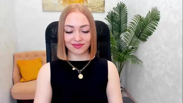 Image 10 of larakrein Stream on Chaturbate on 12 days ago