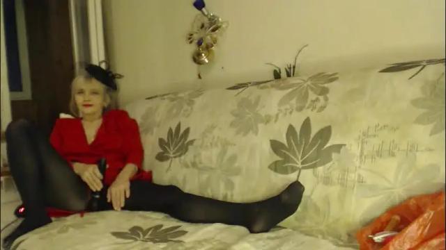 Image 2 of laralhotr Stream on Chaturbate on 2 months ago