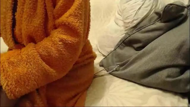 Image 10 of laralhotr Stream on Chaturbate on 18 days ago