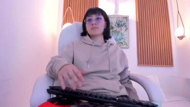 Image 4 of laramurphy_ Stream on Chaturbate on 24 months ago