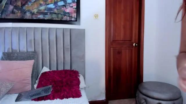 Image 3 of laranix Stream on Chaturbate on 16 months ago