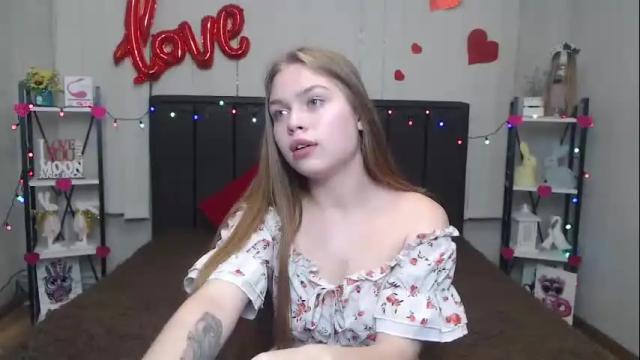 Image 4 of larapika Stream on Chaturbate on 14 days ago