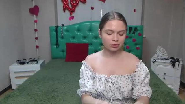 Image 3 of larapika Stream on Chaturbate on 3 months ago