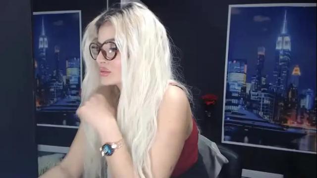Image 11 of laras_moans Stream on Chaturbate on 1 month ago
