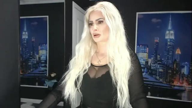Image 3 of laras_moans Stream on Chaturbate on 21 days ago