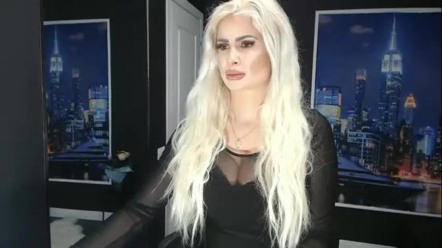 Image 7 of laras_moans Stream on Chaturbate on 21 days ago