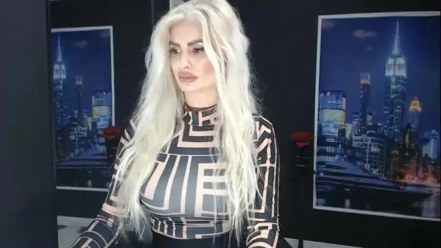 Image 2 of laras_moans Stream on Chaturbate on 15 days ago