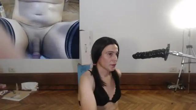 Image 6 of larasexxxyfun Stream on Chaturbate on 16 months ago