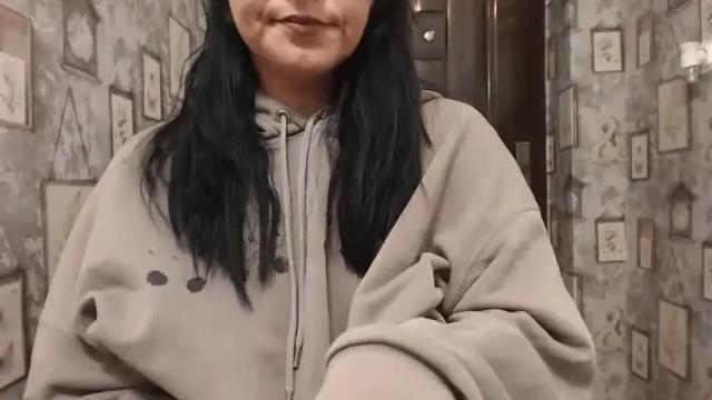 Image 8 of larataylorrr Stream on Chaturbate on 16 months ago