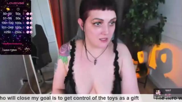 Image 10 of laravins Stream on Chaturbate on 13 months ago