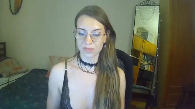 Image 2 of larawintersxxx Stream on Chaturbate on 1 month ago