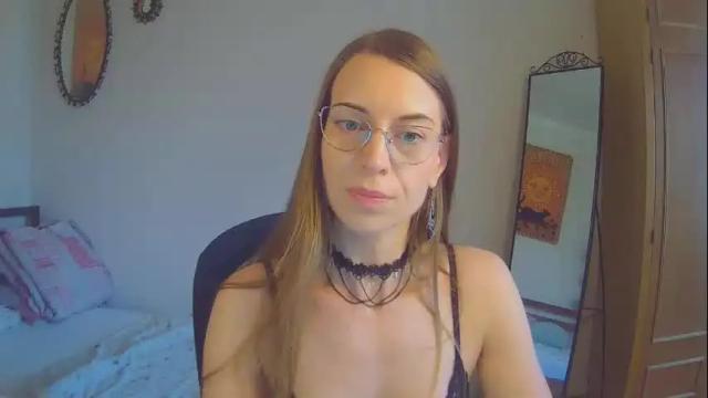 Image 3 of larawintersxxx Stream on Chaturbate on 2 days ago