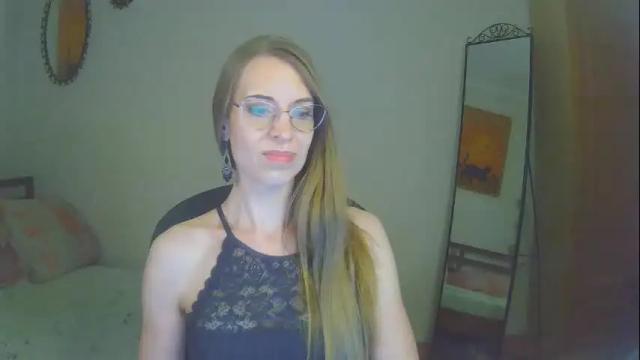 Image 12 of larawintersxxx Stream on Chaturbate on 23 hours ago