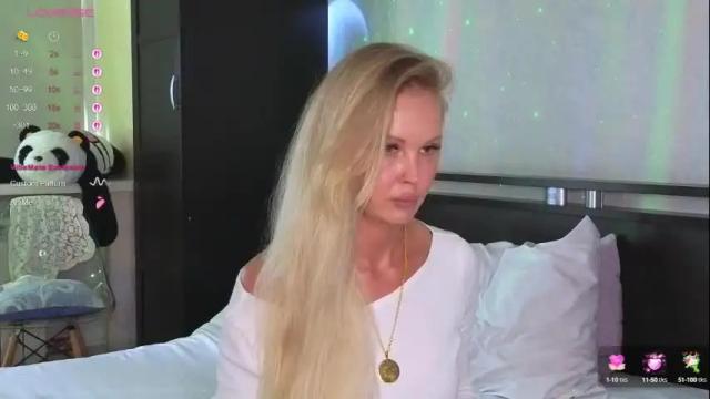 Image 6 of larine_morgan Stream on Chaturbate on 2 days ago