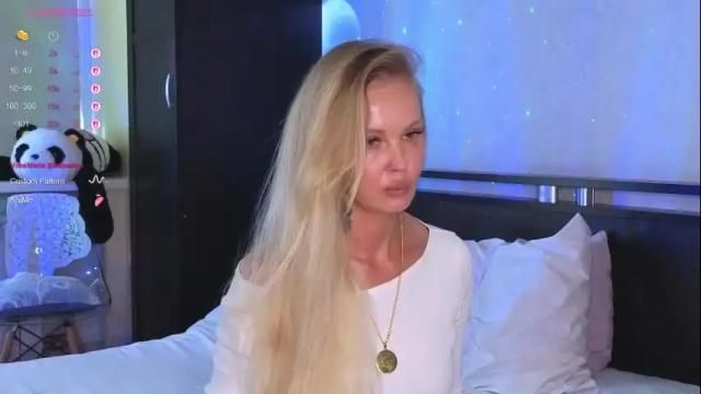 Image 7 of larine_morgan Stream on Chaturbate on 2 days ago