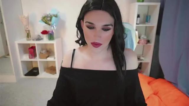 Image 12 of larisa_dolbimaya Stream on Chaturbate on 13 months ago
