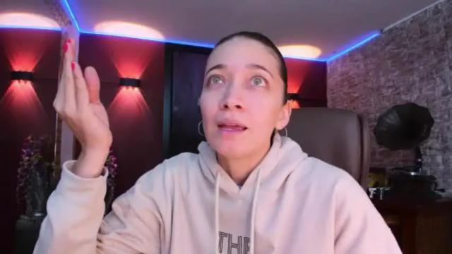 Thumbnail 1, larisaswift's Stream at Chaturbate, 20 months ago