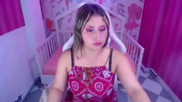 Image 6 of larissa_b Stream on Chaturbate on 22 months ago