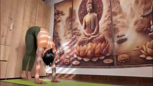 Image 2 of larissa_baker Stream on Chaturbate on 2 months ago