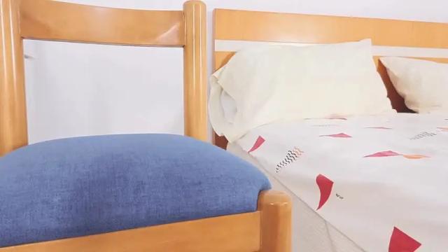 Image 10 of larissa_kitten Stream on Chaturbate on 15 months ago
