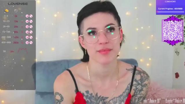 Thumbnail 3, larouxxxx's Stream at Chaturbate, 20 months ago