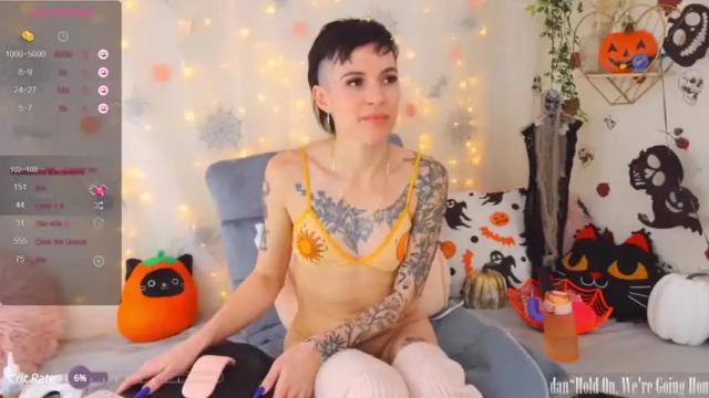 Image 11 of larouxxxx Stream on Chaturbate on 19 months ago