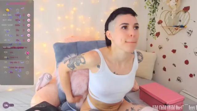 Image 3 of larouxxxx Stream on Chaturbate on 18 months ago