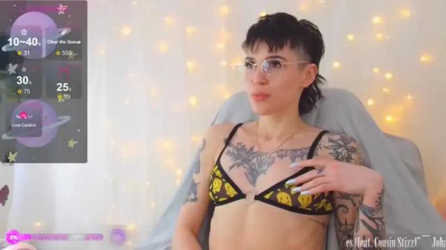 Image 11 of larouxxxx Stream on Chaturbate on 16 months ago