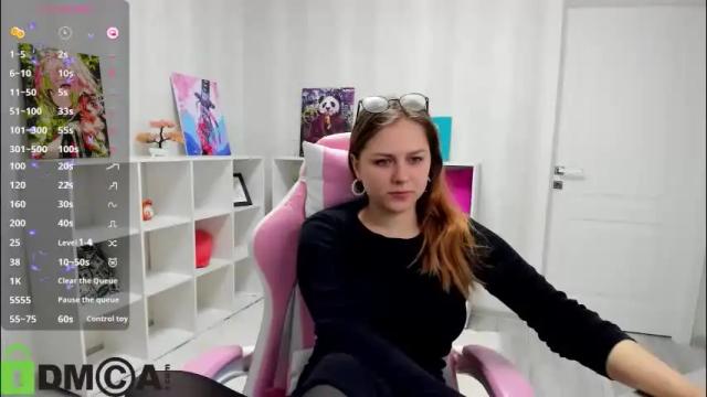 Image 2 of lasly_fox Stream on Chaturbate on 1 month ago